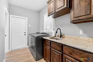 2041 Bella Vita Dr, Nolanville, TX 76559 - Photo 23