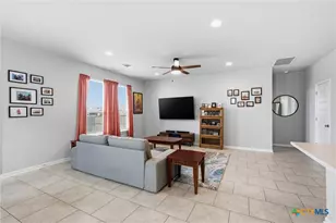 105 Kellys Heroes Wy, Jarrell, TX 76537 - Photo 7