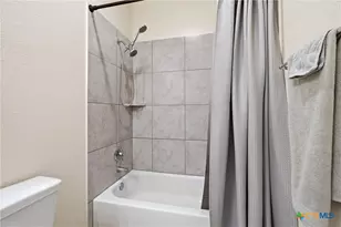 105 Kellys Heroes Wy, Jarrell, TX 76537 - Photo 19