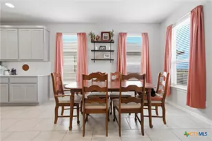 105 Kellys Heroes Wy, Jarrell, TX 76537 - Photo 9