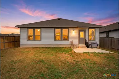 105 Kellys Heroes Way, Jarrell, TX 76537 - Photo 29