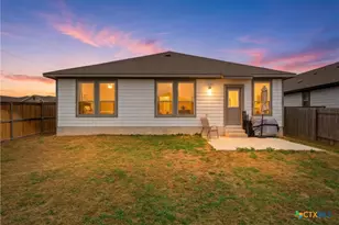 105 Kellys Heroes Wy, Jarrell, TX 76537 - Photo 29