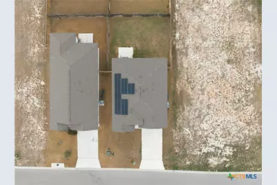 105 Kellys Heroes Way, Jarrell, TX 76537 - Photo 33