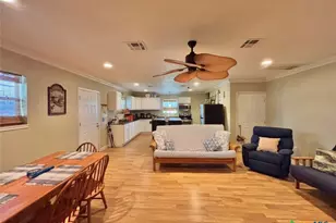 1306 W Madison Ave, Port O'Connor, TX 77982 - Photo 9