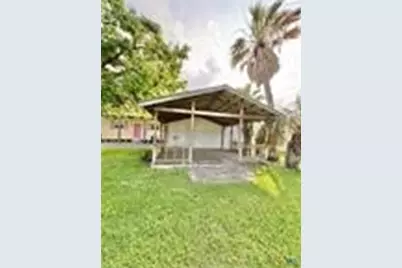 1306 W Madison Avenue, Port O Connor, TX 77982 - Photo 9