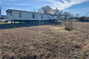 625 Houston St, Kingsland, TX 78639 - Photo 11