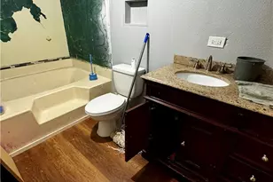 625 Houston St, Kingsland, TX 78639 - Photo 9