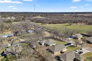 1209 E Ave F, Lampasas, TX 76550 - Photo 27
