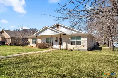 1209 E Avenue F, Lampasas, TX 76550 - Photo 3