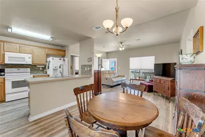 1209 E Avenue F, Lampasas, TX 76550 - Photo 11