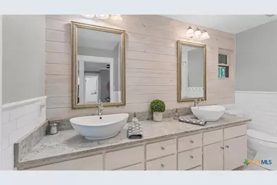 606 Deer Lake Cove, Wimberley, TX 78676 - Photo 17