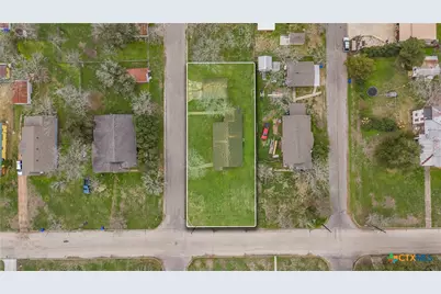 902 Hopkins Street, Yoakum, TX 77995 - Photo 27