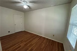 205 Wingate, Seguin, TX 78155 - Photo 5