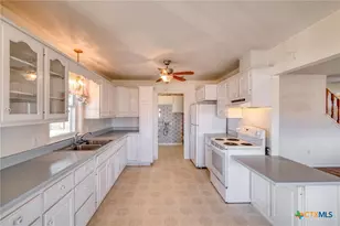 829 State Hwy 21, Cedar Creek, TX 78612 - Photo 9