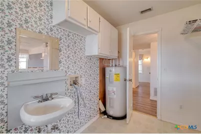 829 State Highway 21, Cedar Creek, TX 78612 - Photo 19