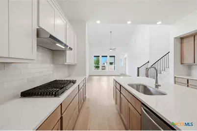 2558 High Ground, San Antonio, TX 78245 - Photo 3