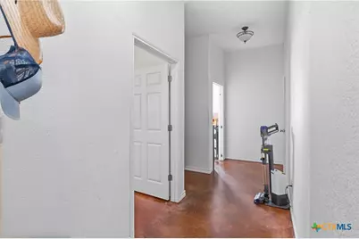 1058 E Weinert Street, Seguin, TX 78155 - Photo 19