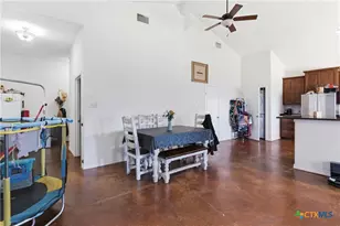 1058 E Weinert St, Seguin, TX 78155 - Photo 13