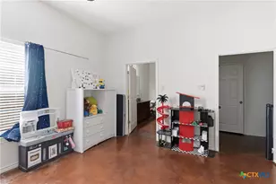 1058 E Weinert St, Seguin, TX 78155 - Photo 3