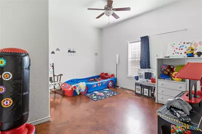 1058 E Weinert Street, Seguin, TX 78155 - Photo 23