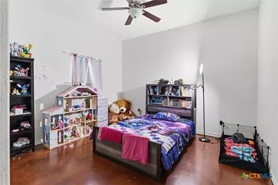 1058 E Weinert Street, Seguin, TX 78155 - Photo 21