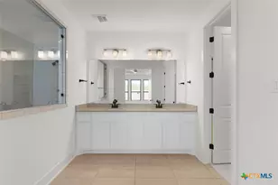 945 Nolte Bnd, Seguin, TX 78155 - Photo 17