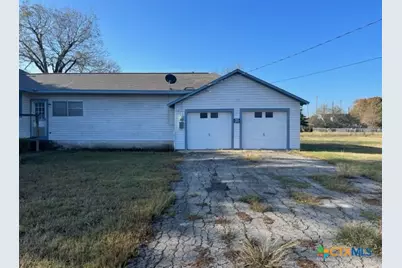 904 Edgar Street, Yoakum, TX 77995 - Photo 3