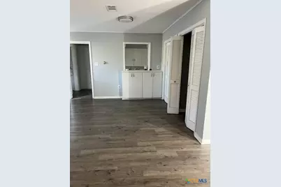 904 Edgar Street, Yoakum, TX 77995 - Photo 7