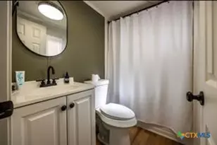 309 W Bryant St, Elm Mott, TX 76640 - Photo 9