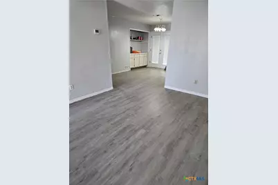 1129 Spruce Street, Seguin, TX 78155 - Photo 3