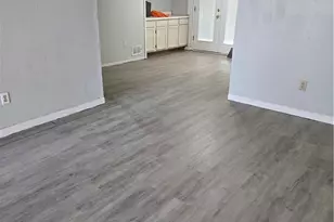 1129 Spruce St, Seguin, TX 78155 - Photo 3