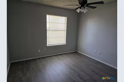 1129 Spruce Street, Seguin, TX 78155 - Photo 5