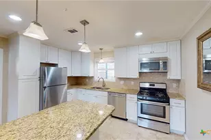 2308 E Walnut Ave, Victoria, TX 77901 - Photo 9