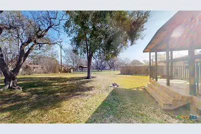 2308 E Walnut Avenue, Victoria, TX 77901 - Photo 27