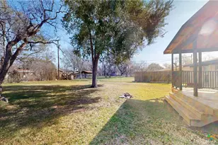 2308 E Walnut Ave, Victoria, TX 77901 - Photo 27