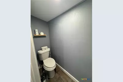 918 N Guadalupe Street, Seguin, TX 78155 - Photo 11