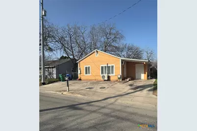 918 N Guadalupe Street, Seguin, TX 78155 - Photo 17