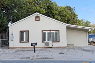 918 N Guadalupe St, Seguin, TX 78155 - Photo 15