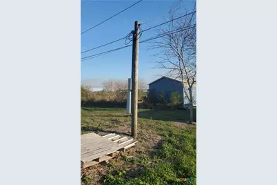 709-711 W Oakland Avenue, Seadrift, TX 77983 - Photo 3