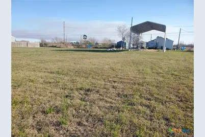 709-711 W Oakland Avenue, Seadrift, TX 77983 - Photo 7