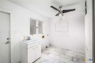 21660 Forest Waters Cir, Garden Ridge, TX 78266 - Photo 23