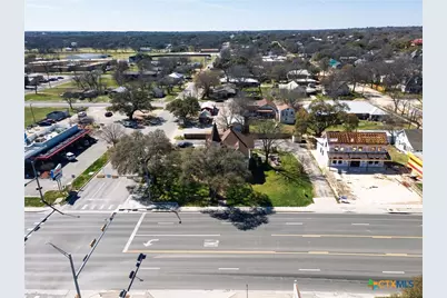 606 S Key Avenue, Lampasas, TX 76550 - Photo 7