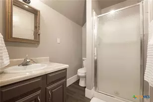 606 S Key Ave, Lampasas, TX 76550 - Photo 37