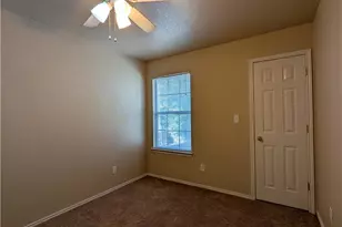 1013 Misty Acres Dr, New Braunfels, TX 78130 - Photo 11
