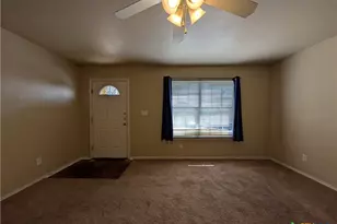 1013 Misty Acres Dr, New Braunfels, TX 78130 - Photo 5