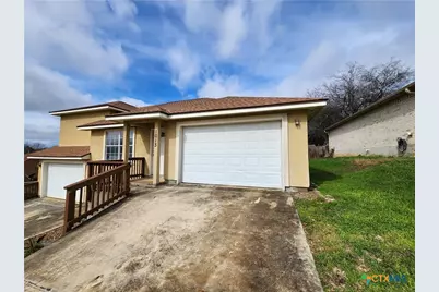 1013 Misty Acres Drive, New Braunfels, TX 78130 - Photo 1