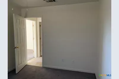 105 W Truman Avenue, Copperas Cove, TX 76522 - Photo 11