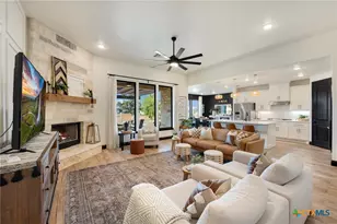 462 Curvatura, New Braunfels, TX 78132 - Photo 13