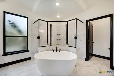 462 Curvatura, New Braunfels, TX 78132 - Photo 17