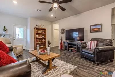 1910 Esplanade, New Braunfels, TX 78130 - Photo 3